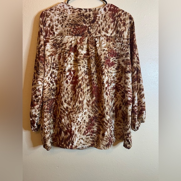 Xl faux wrap animal print blouse - Picture 4 of 4